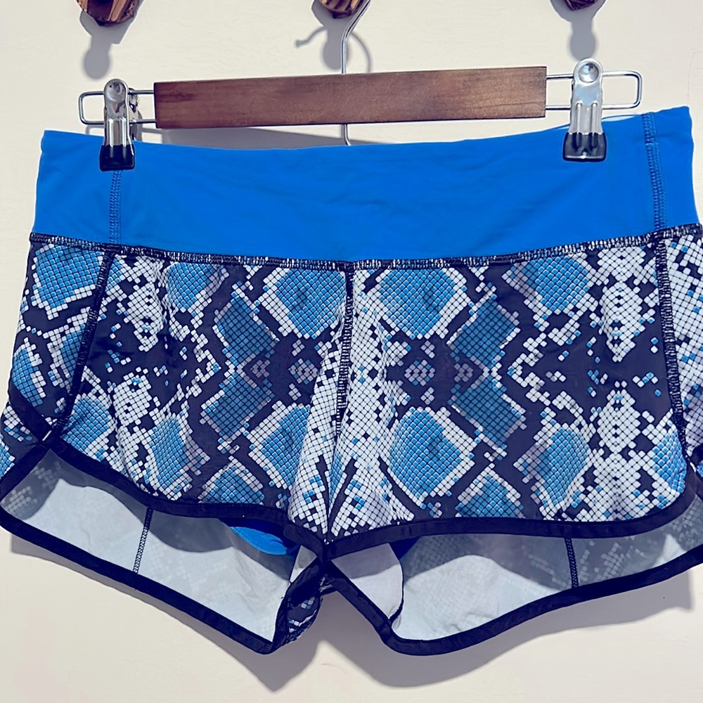 Lululemon 2.5” Low Rise Speed Up Short